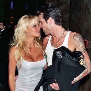 Meet your Posher, Larissa